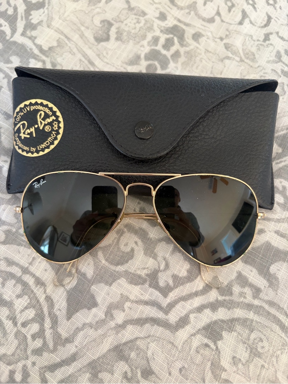 Ray-Ban Women's Gold Aviator Sunglasses with Dark Gray Lenses